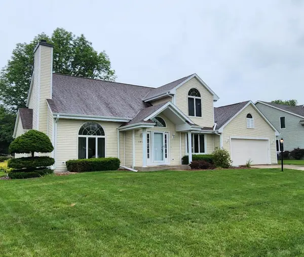 1021 Burnwyck Drive, Janesville, WI 53546