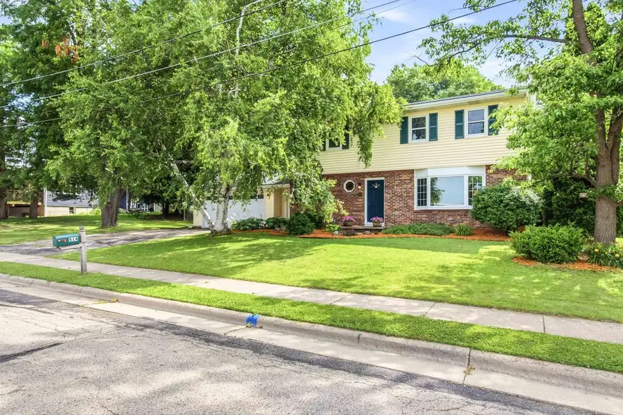 514 Maunesha Drive, Marshall, WI 53559 - #2