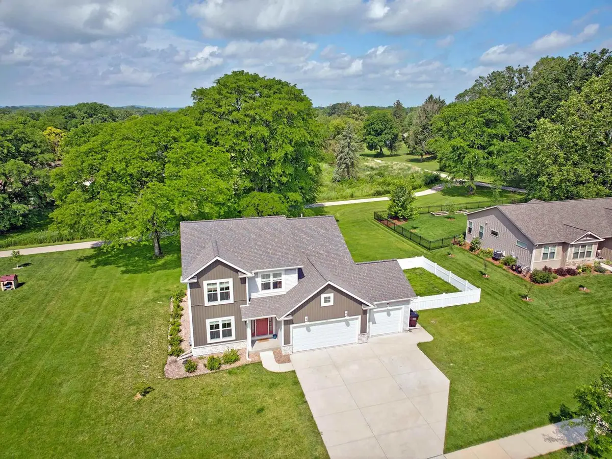 507 S DEWEY Avenue, Jefferson, WI 53549 - #1