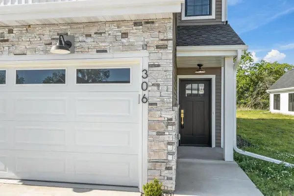306 Willow Street #306, Pardeeville, WI 53954