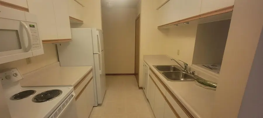 965 Park Street #101, Oregon, WI 53575 - #2