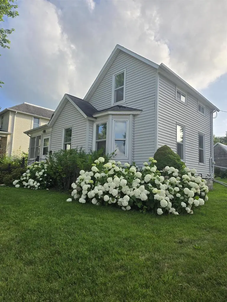 335 S Adams Street, Lancaster, WI 53813 - #2