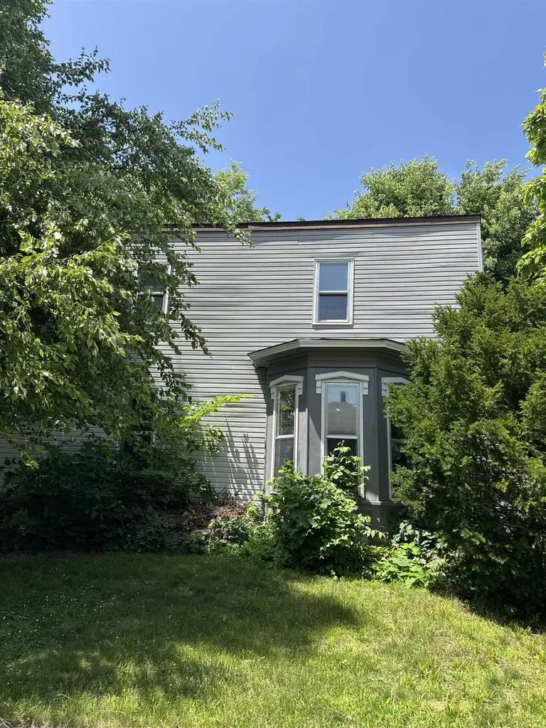 903 E 2nd Avenue, Brodhead, WI 53520 - #2
