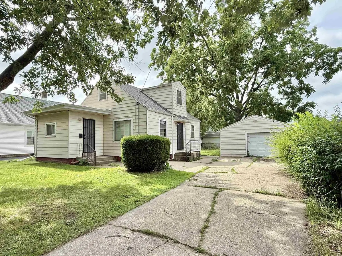 922 Farwell Street, Beloit, WI 53511 - #1