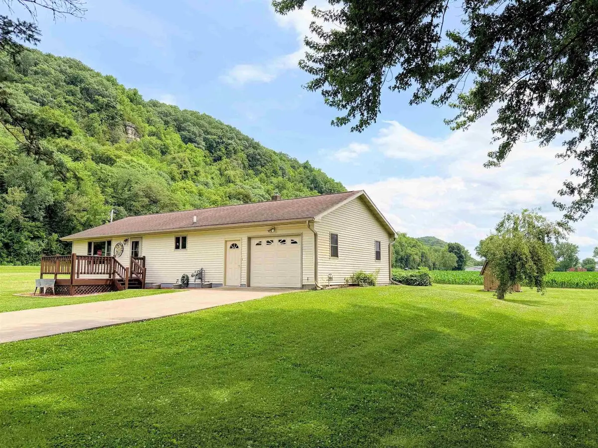63823 Meadow Lane, Prairie Du Chien, WI 53821 - #1