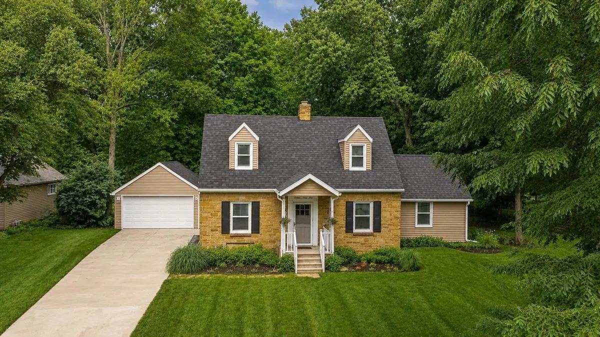 1661 Indian Road, Beloit, WI 53511 - #1
