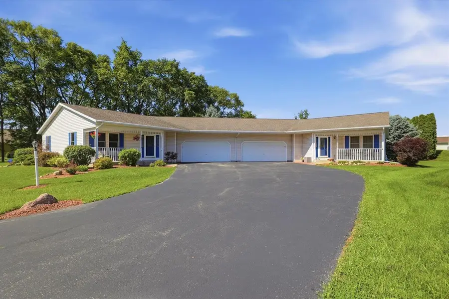 1180 Bloomingfield Drive #304, Whitewater, WI 53190 - #2