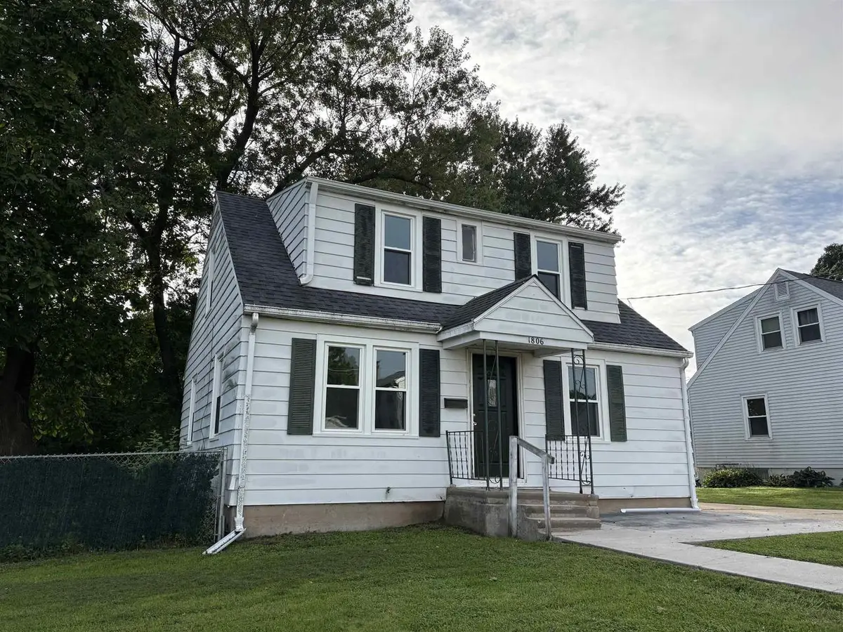 1806 17th Avenue, Monroe, WI 53566 - #1