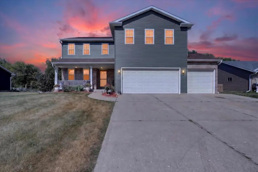 613 S 6th Street, Evansville, WI 53536 - #2