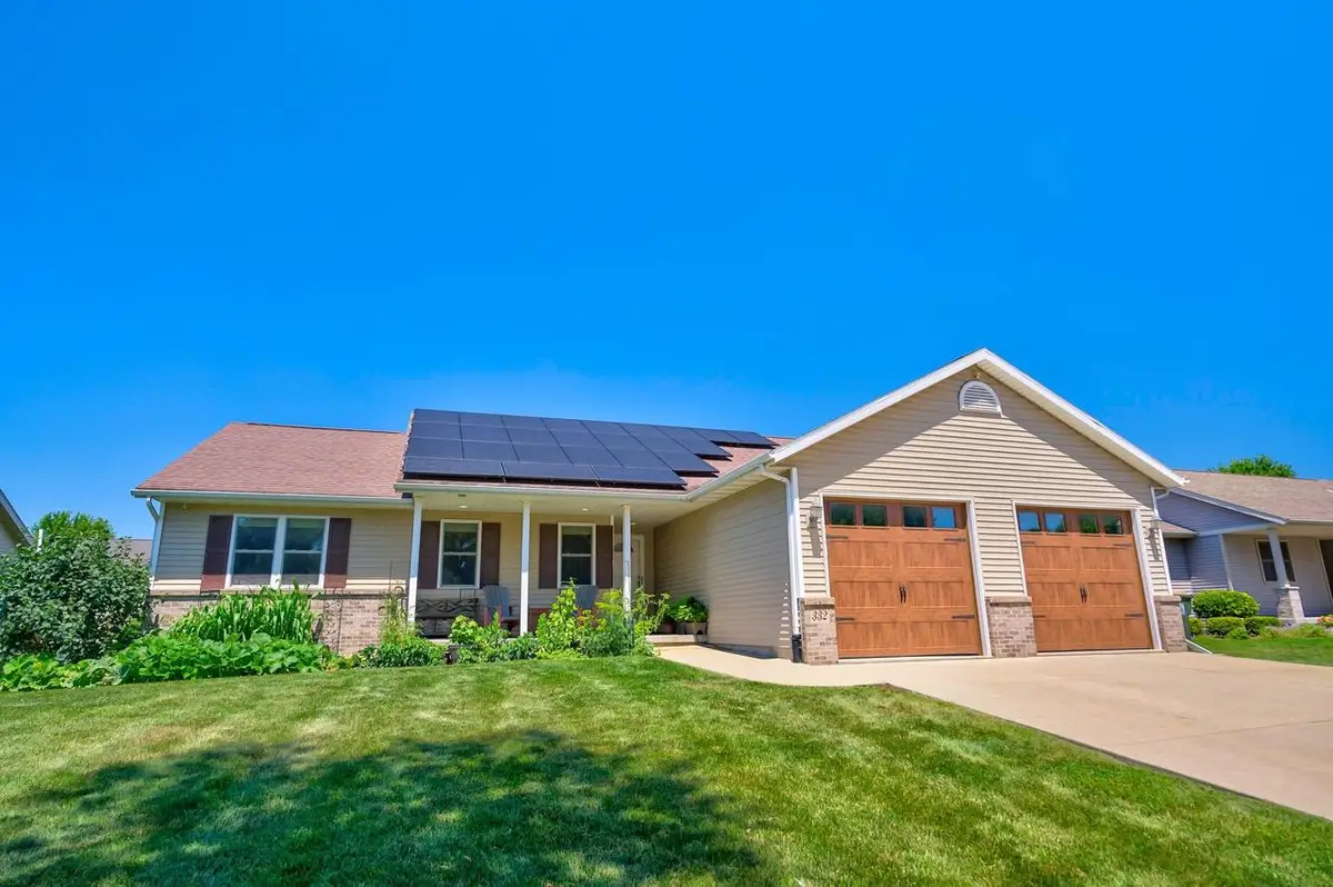 332 Sandridge Trail, Sun Prairie, WI 53590 - #1