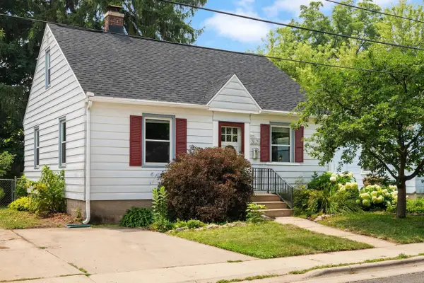 2625 East Lawn Court, Madison, WI 53704