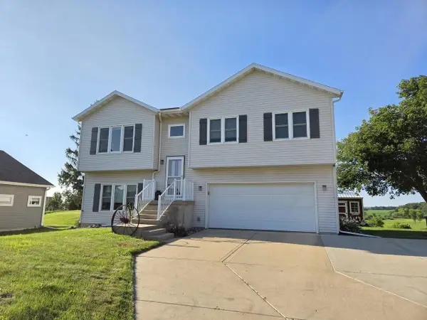 6738 Henry Road, Belleville, WI 53508