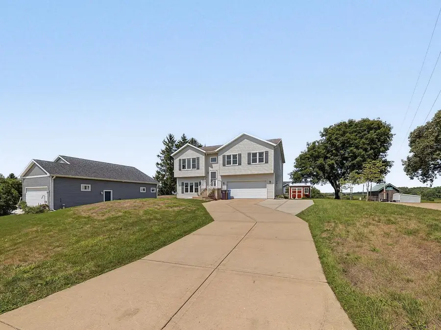 6738 Henry Road, Belleville, WI 53508 - #2