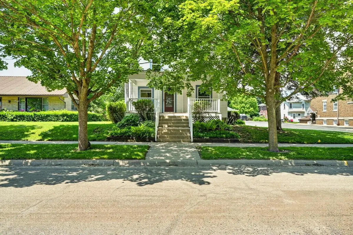 1617 16th Avenue, Monroe, WI 53566 - #1