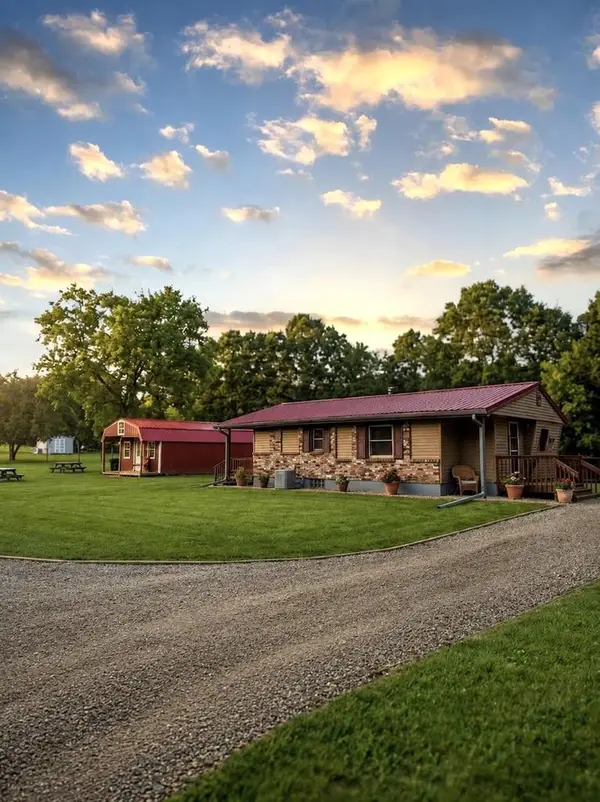 N5238 16th Avenue, Mauston, WI 53948