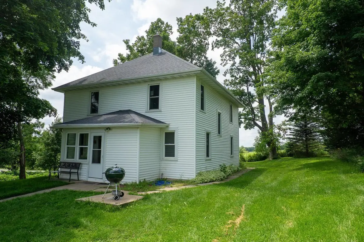 13338 Dobbs Road, Darlington, WI 53530 - #1