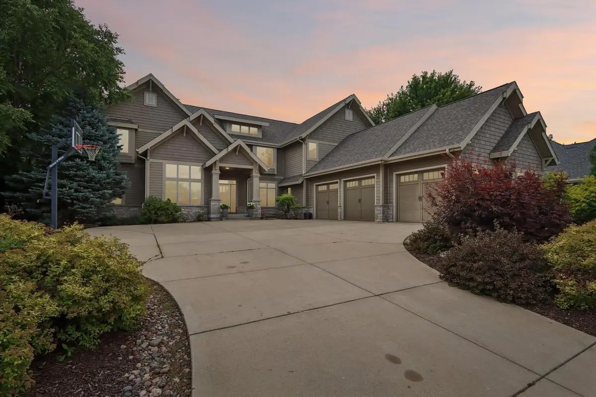 9913 Shadow Ridge Trail, Middleton, WI 53562 - #1