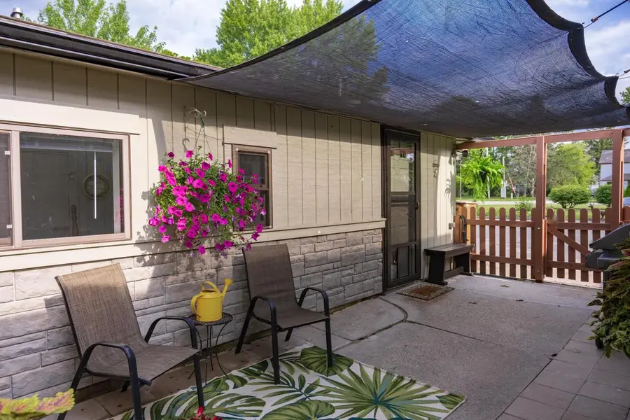 413 Jackson Street, Mauston, WI 53948 - #2