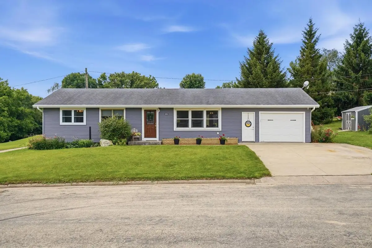 3857 North View Drive, Hazel Green, WI 53811 - #1