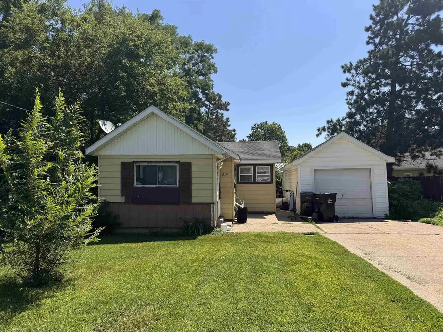 525 Hackett Street, Beloit, WI 53511 - #2
