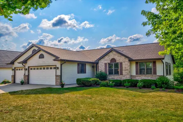 1000 Starlight Lane, Cottage Grove, WI 53527