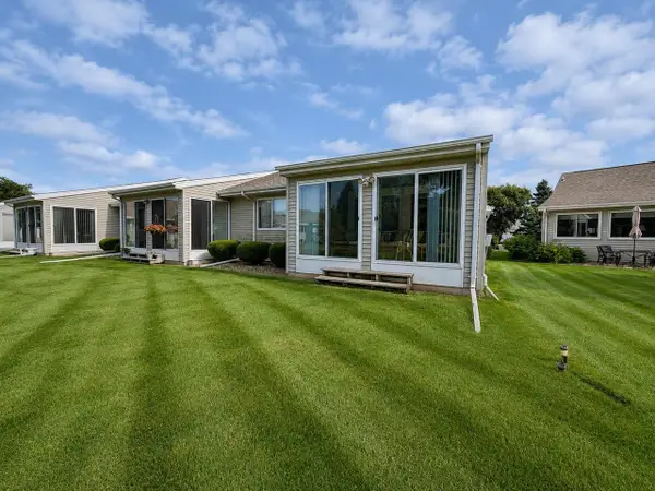 726 Kensington Square #726, Stoughton, WI 53589