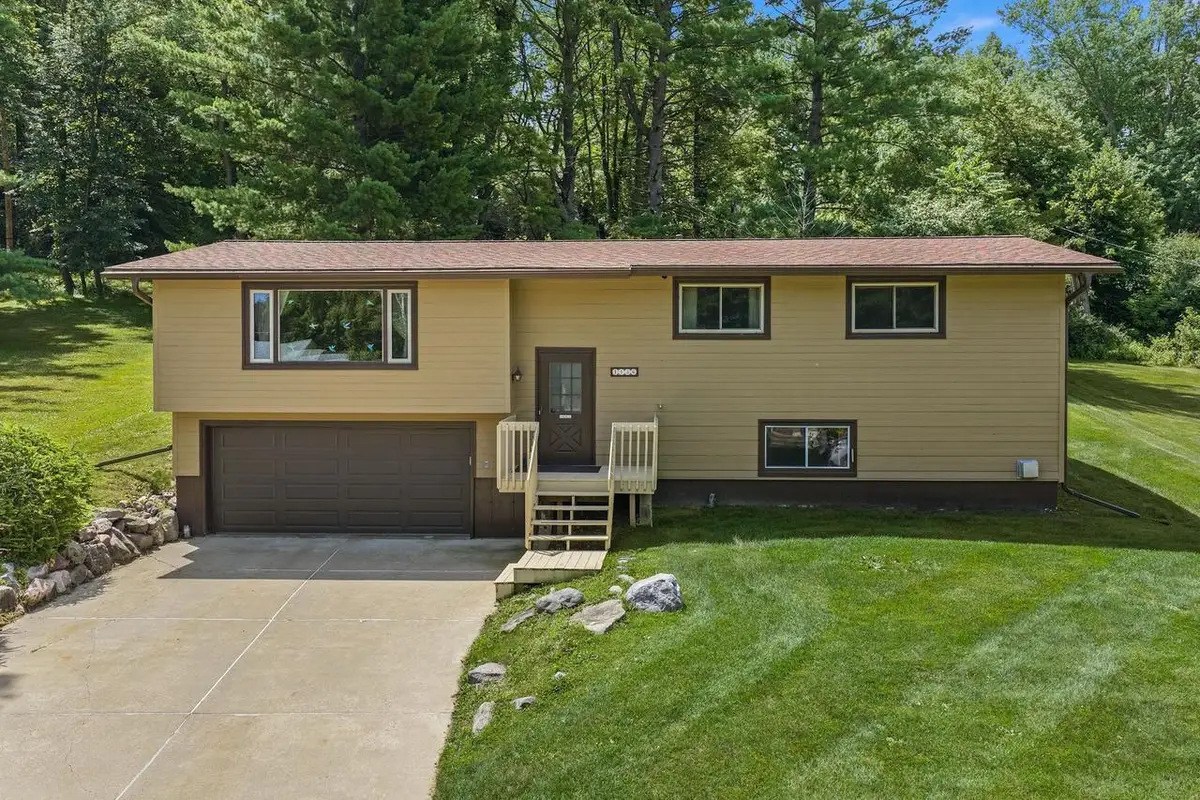 1136 2nd Street, Baraboo, WI 53913 - #1