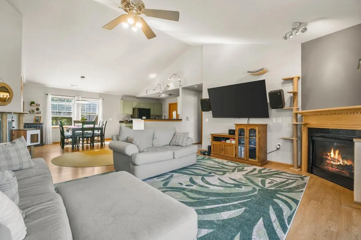 3134 Dorchester Way #4, Madison, WI 53719 - #1