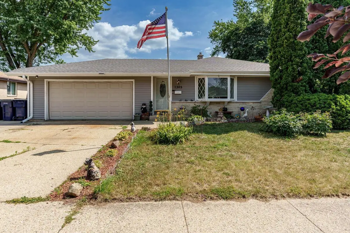 1305 Anthony Avenue, Janesville, WI 53546 - #1