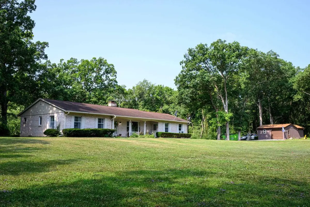 5704 E Oak Trail, Milton, WI 53563 - #1