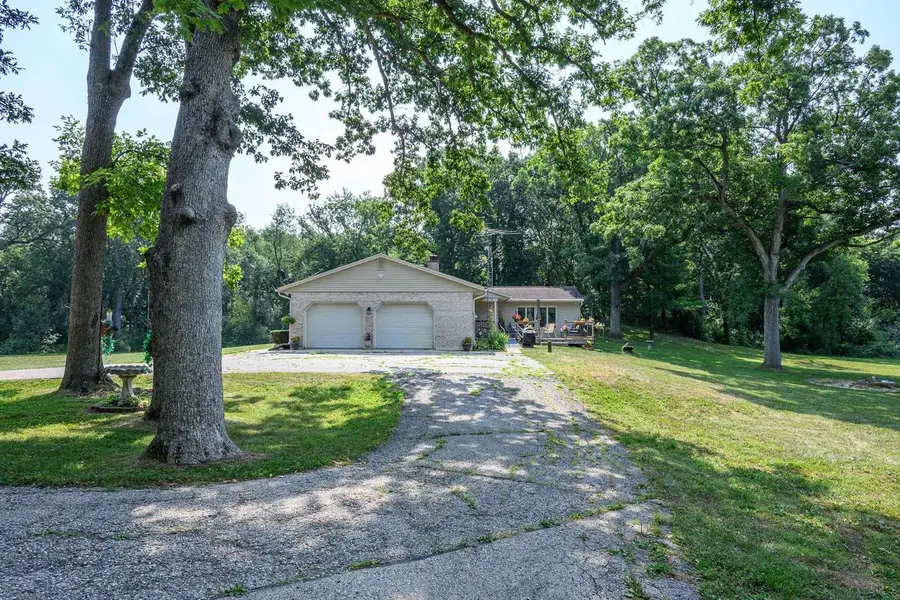 5704 E Oak Trail, Milton, WI 53563 - #3
