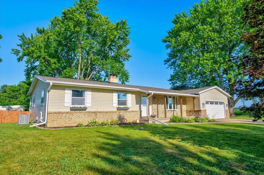 7443 Dekorra Road, Deforest, WI 53532 - #2