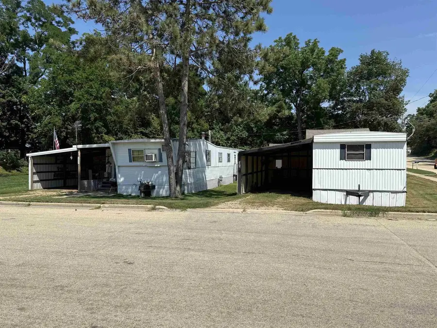 205 Madison Street, Albany, WI 53502 - #3