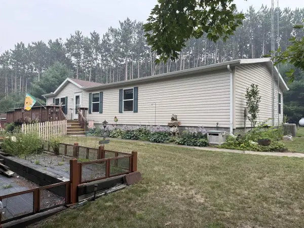 309 Ember Ct Road, Oxford, WI 53952