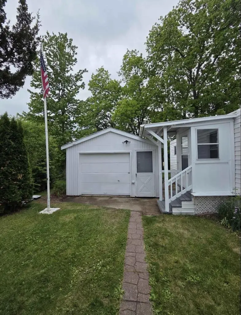 766 Northern Court, Stoughton, WI 53589 - #2