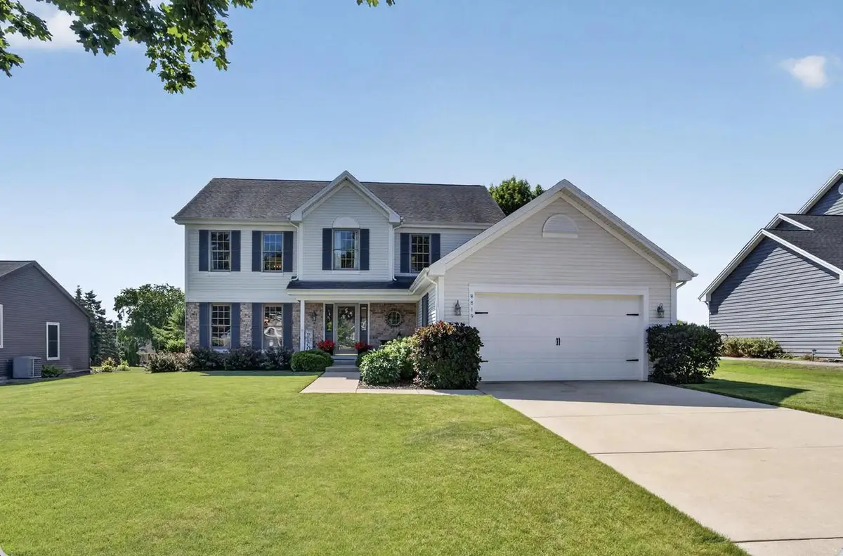 8819 W Whispering Oaks Court, Franklin, WI 53132 - #1
