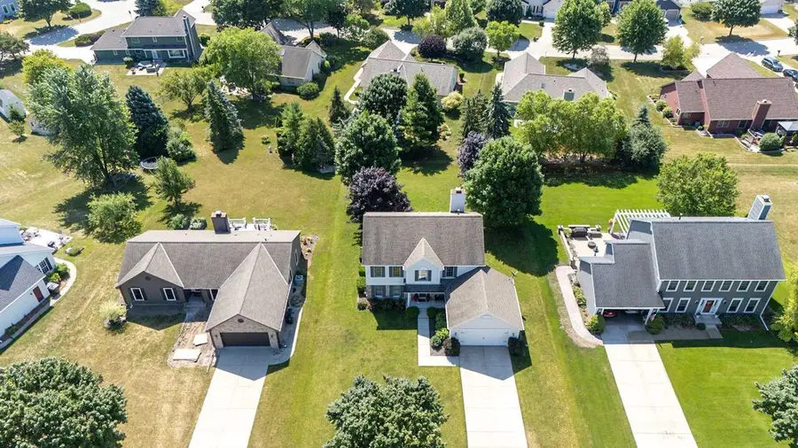 8819 W Whispering Oaks Court, Franklin, WI 53132 - #3