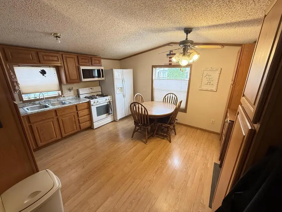 8481 S 5th Avenue #A12, Oak Creek, WI 53154 - #3