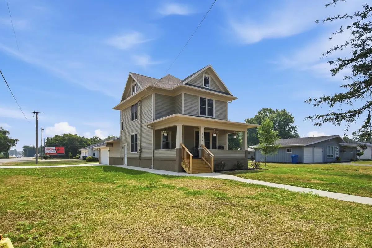 102 E 3rd Avenue, Brodhead, WI 53520 - #1