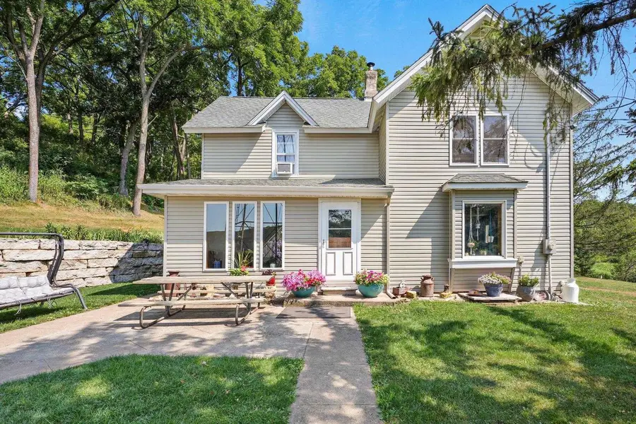 N8621 Hay Hollow Road, Blanchardville, WI 53516 - #2