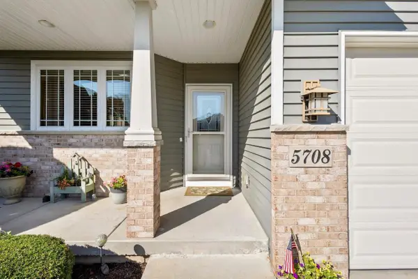 5708 Prairie Stone Drive, Mcfarland, WI 53558