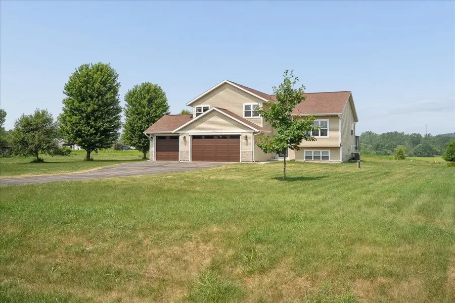 N8745 Hannah Road, Belleville, WI 53508 - #3