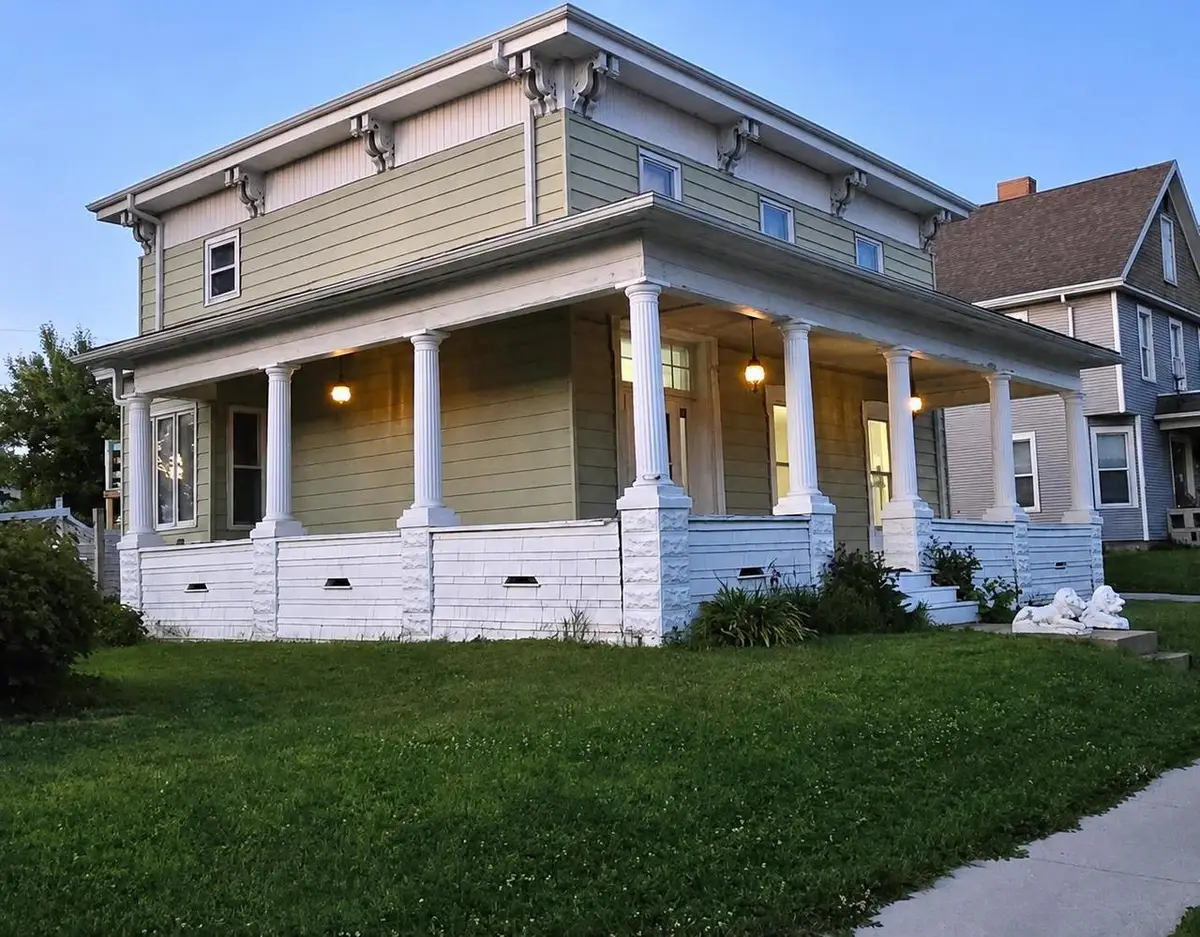 207 W Green Street, Fox Lake, WI 53933 - #1