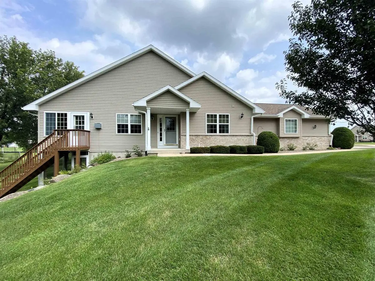 125 Summit Court #2302, Columbus, WI 53925 - #1