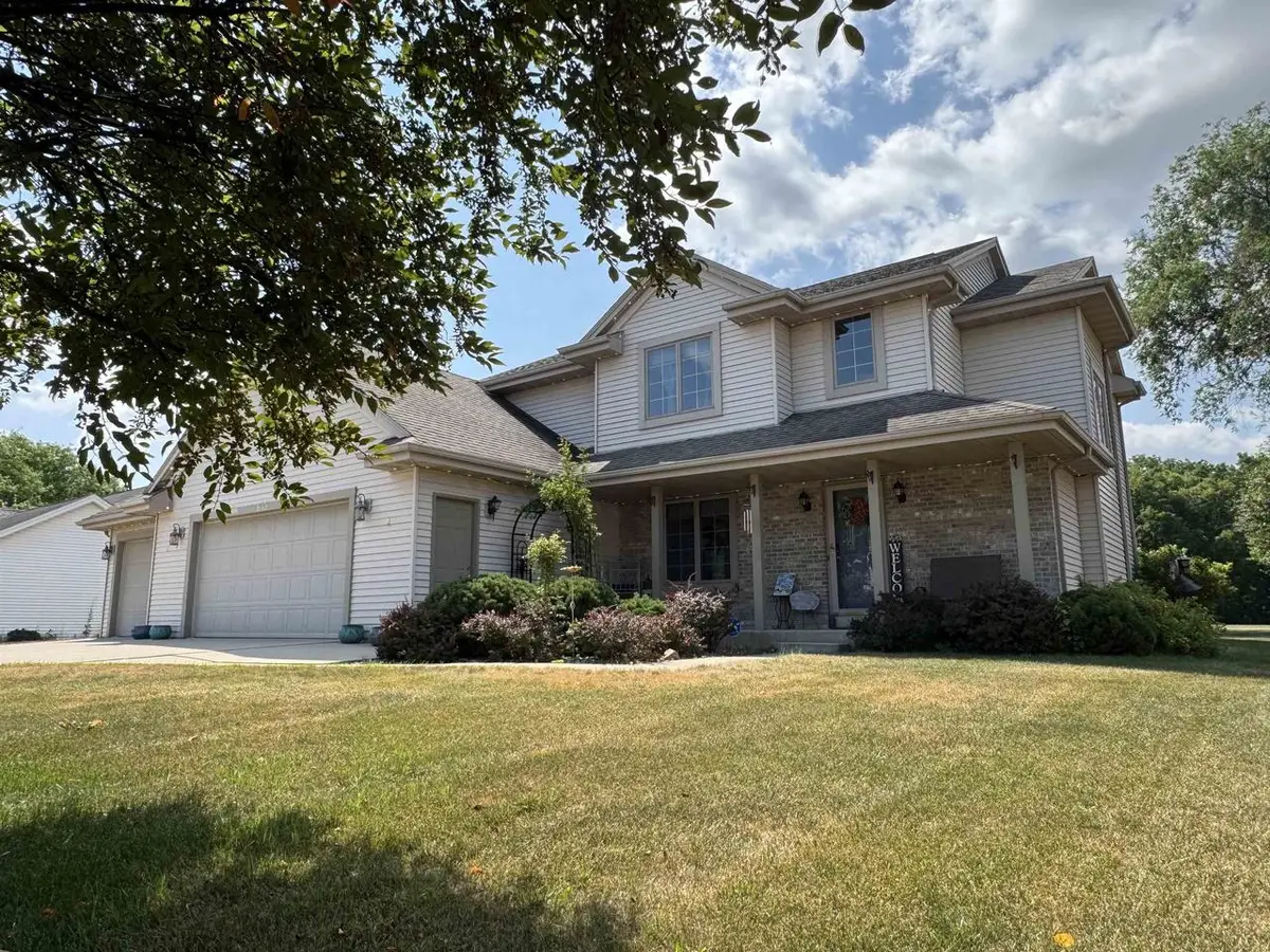 642 E Waterford Drive, Beloit, WI 53511 - #1
