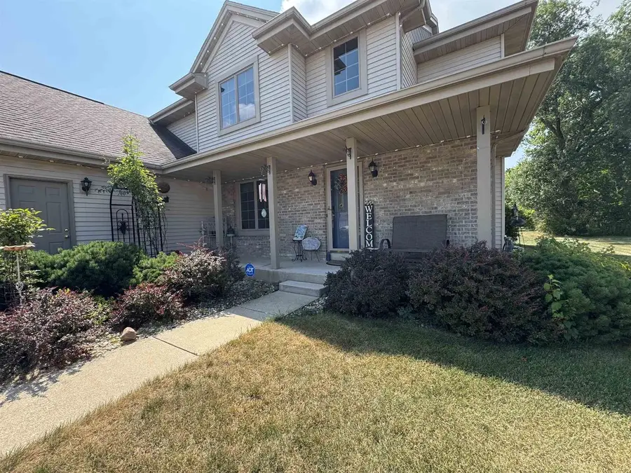 642 E Waterford Drive, Beloit, WI 53511 - #2
