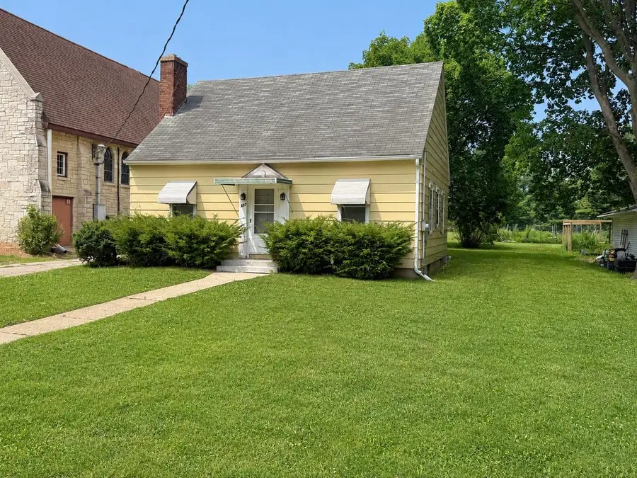 237 N Main Street, Cottage Grove, WI 53527 - #2