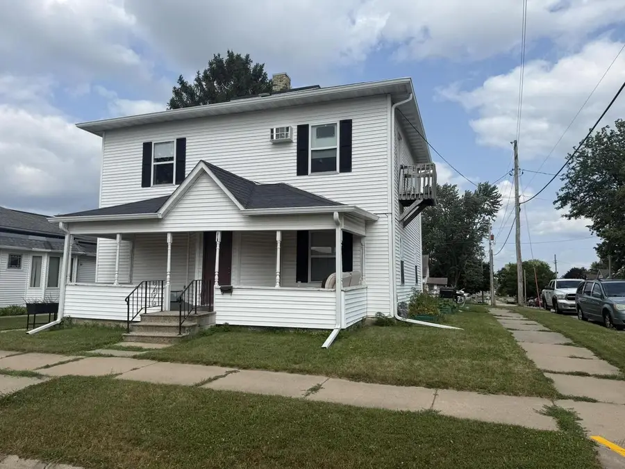 818 Woodard Avenue, Tomah, WI 54660 - #2