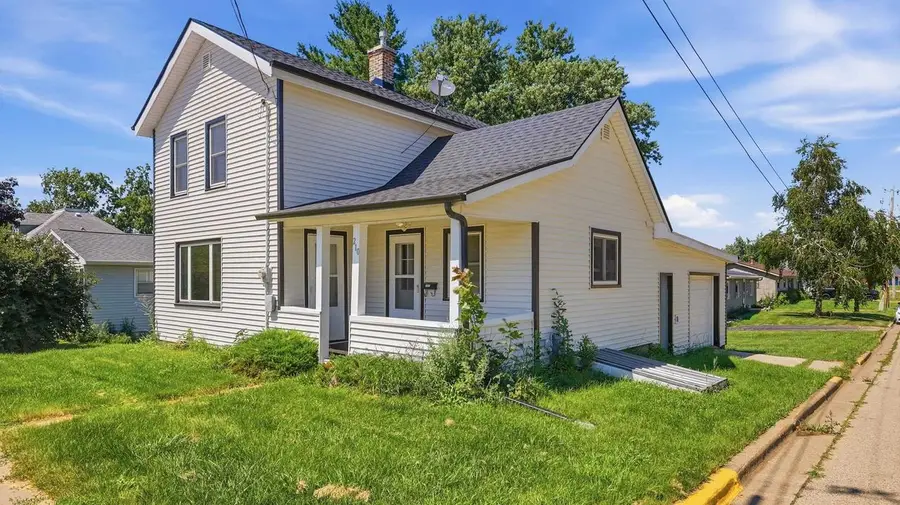 210 W Lewis Street, Platteville, WI 53818 - #2