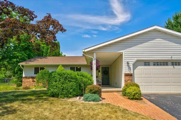 215 W Oak Street, Cottage Grove, WI 53527